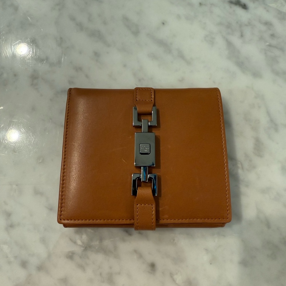 NWT | Gucci Jackie Wallet - Camel/Brown. RARE! Authentic. Never been used.